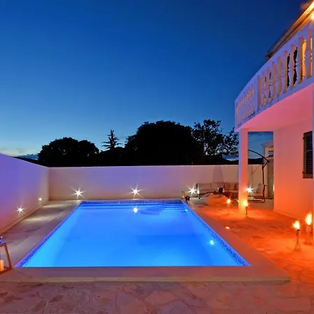 Holiday home Mr.h Marina