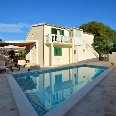 Holiday home Mr.h Marina